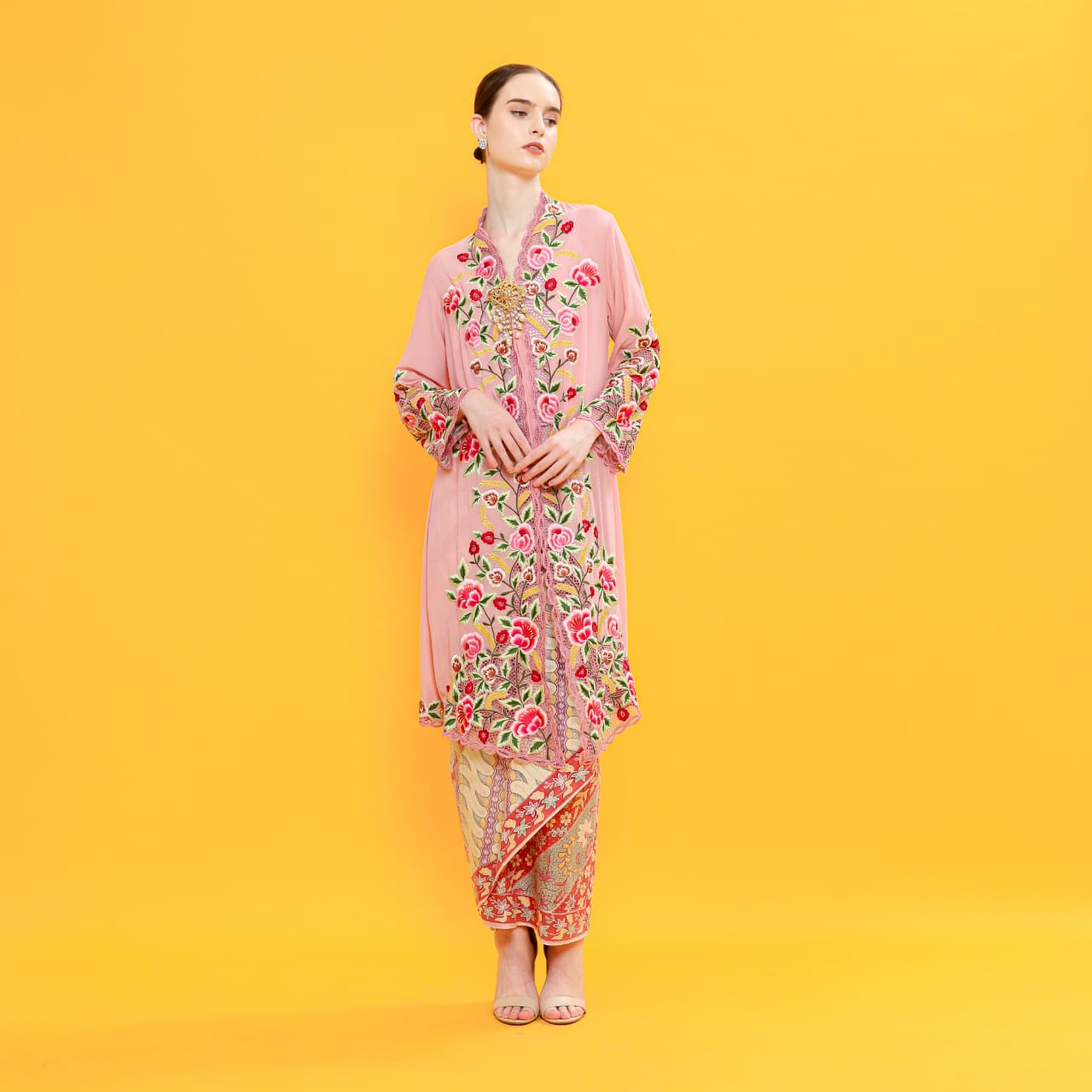 kebaya mawar damaskus